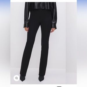 Good American Pointe Pull on Flare Pants Leggings